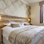 The Edwardene 4*