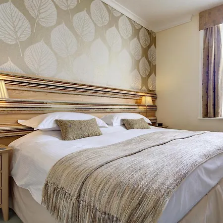 The Edwardene 4*